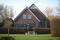 Ruinerwold, Bed and Breakfast zowel binnen als buiten alle schilderwerkzaamheden verricht en glas geplaatst.